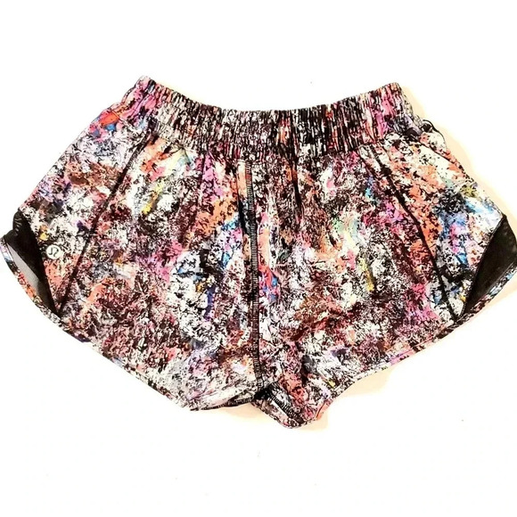 Lululemon Hotty Hot Black in Floral Sz 4 - Picture 3 of 8